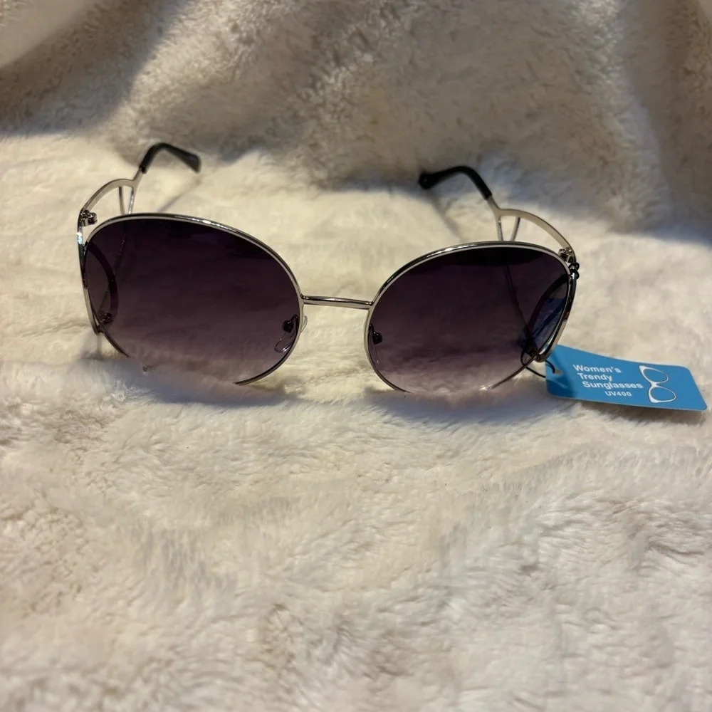 NWT Sunglasses Black Silver Wire Frames UV400 Sun Protection Retro 70s vibe